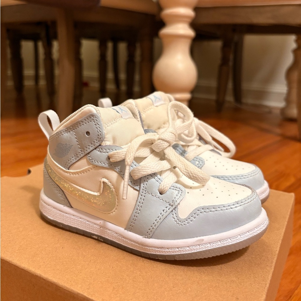 Nike Kids' Sneakers in Cream and Light Blue